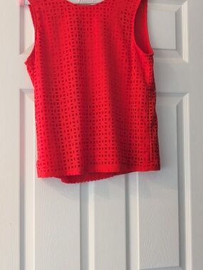 Cynthia Rowley Vibrant Red Eyelet Sleeveless Button In Back Top
